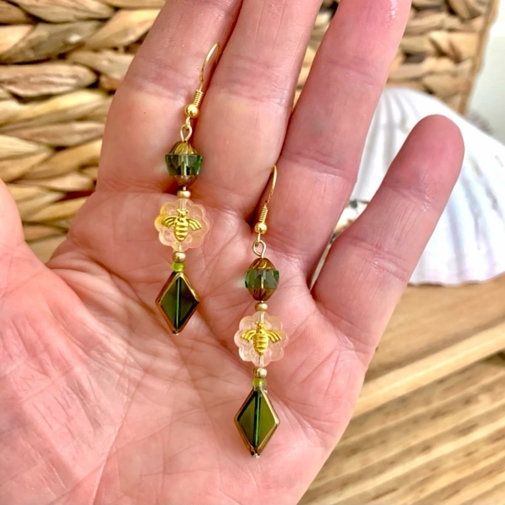 Czech Glass Victorian Bee Beaded Earrings - Picture 4 of 6